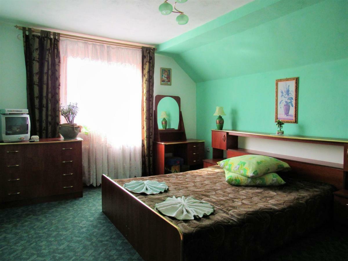 Відпочинок У Пронів Hotell Slavske Exteriör bild